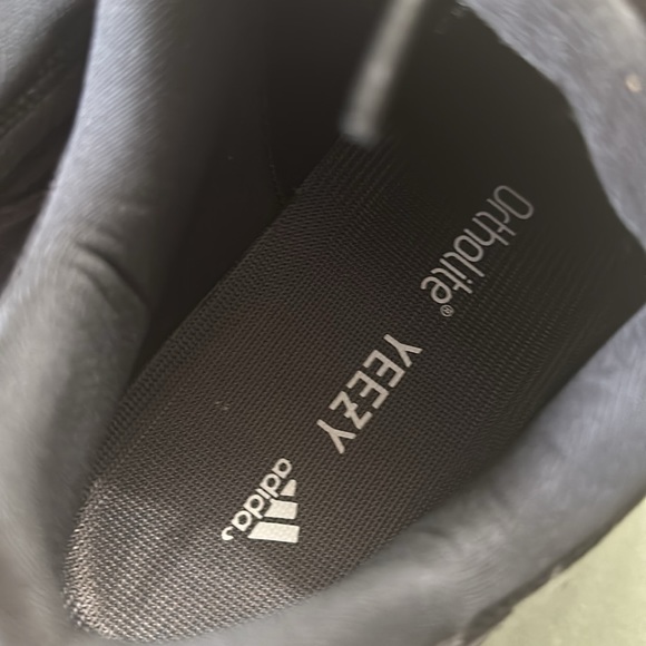 Yezzy boost 700 v2 size 9 - Picture 6 of 7